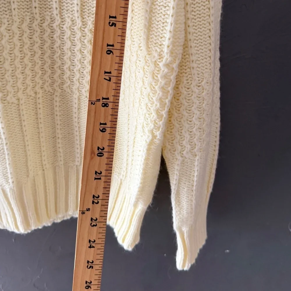 Vintage Forum Mens Medium Pale Yellow Textured Ribbed Knit Crewneck Sweater